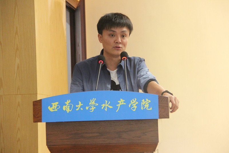 5.教师代表 周朝伟.jpg